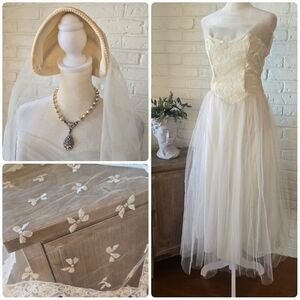 Vtg 1950s Ivory/Cream Tea Length Wedding Dress + Orig. Veil, Handkerchief